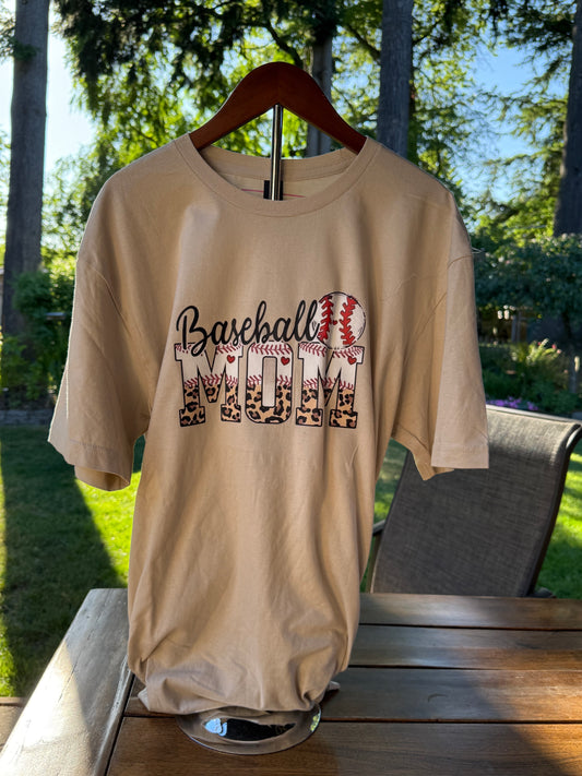 Baseball Mom Leopard Print T-Shirt – Heart & Stitch Softball/ Baseball Tee
