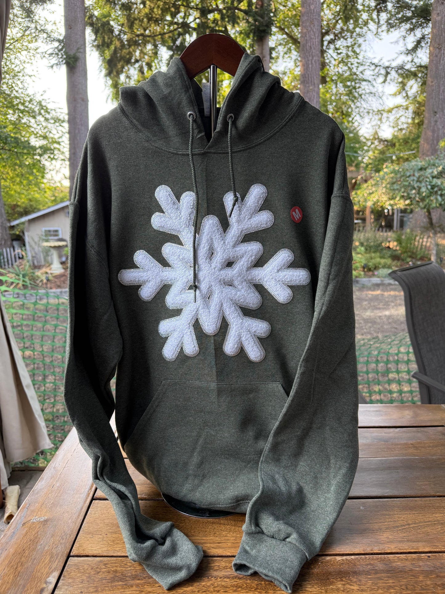 Chenille & Sequin Snowflake Sweatshirt β Cozy Holiday with Sparkly Winter chenill Patch