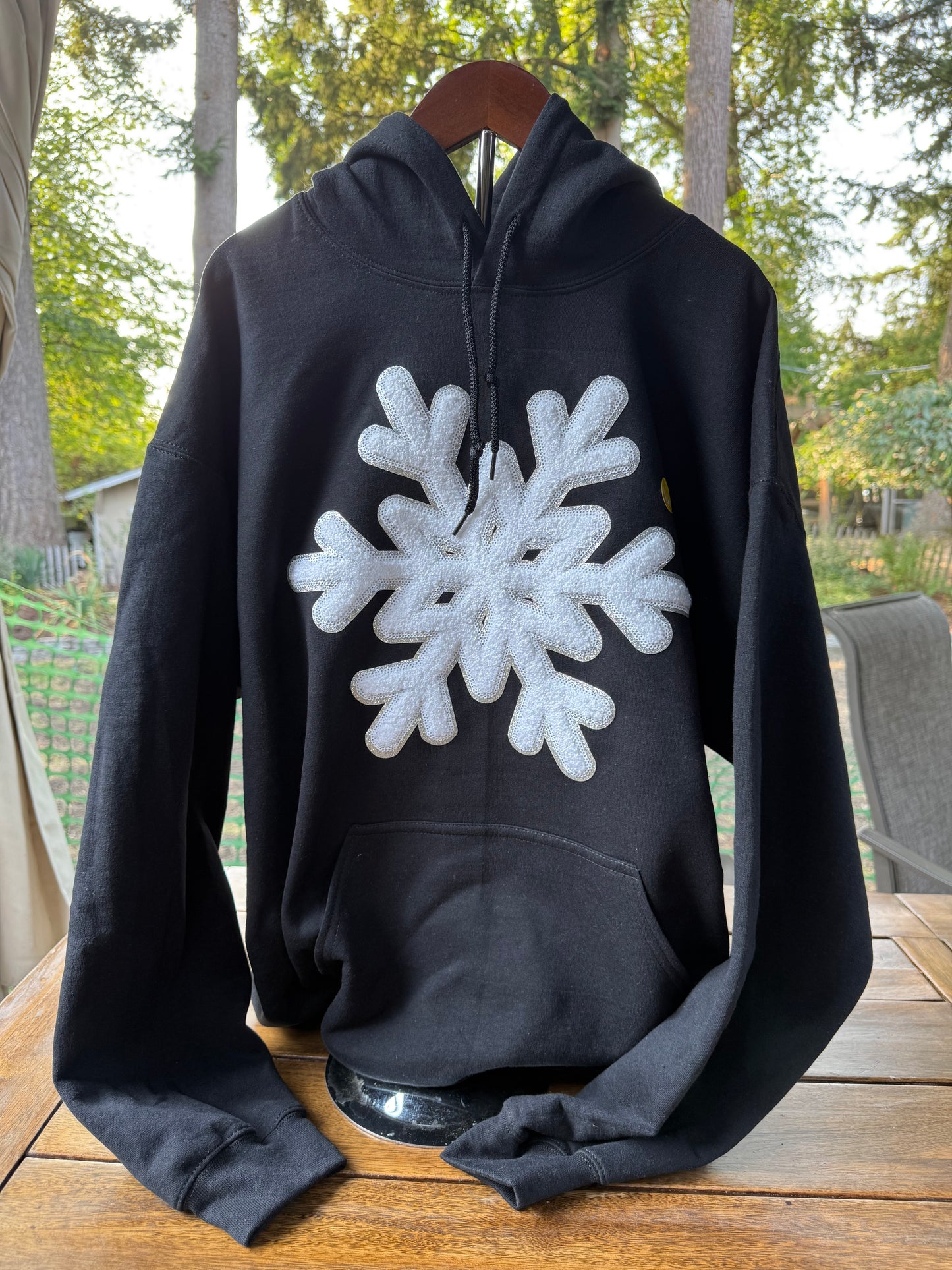 Chenille & Sequin Snowflake Sweatshirt β Cozy Holiday with Sparkly Winter chenill Patch