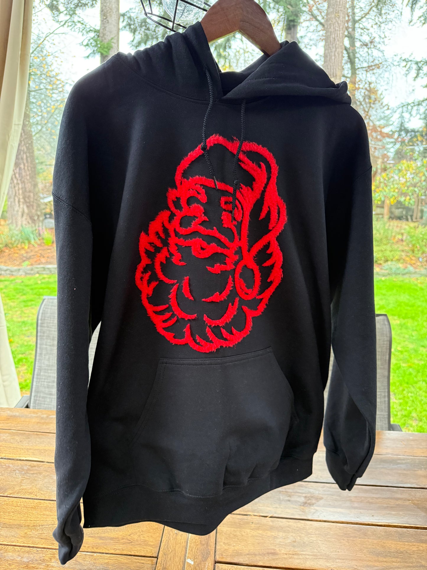 Puffy Chenille Santa Patch – Red Fuzzy Christmas Applique | Retro Holiday Santa Design for Sweatshirts, Hoodies & DIY Crafts CK