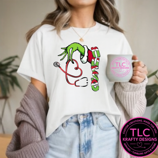 Green Man Hand Holding Stethoscope Nurse Christmas T-Shirt – Healthcare Long or Short Sleeve Tee CK