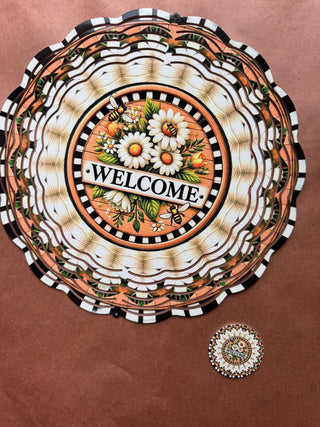 Welcome Bee Wind Spinner, Bee Garden Decor, Daisy Wind Spinner, Farmhouse Welcome Sign, Bee Lover Gift, 10 Inch Double Wind Spinner