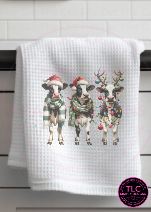 Christmas Cow Trio Towel – Farmhouse Holiday Kitchen Décor 🐮🎄✨