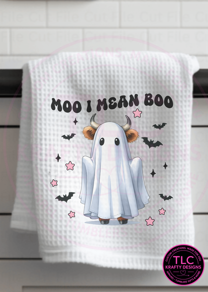 Moo I Mean Boo Towel – Funny Cow Halloween Kitchen Décor 🐮👻🎃