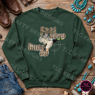 HUNT11 Gildan Crewneck Forest Green mockup