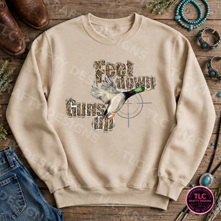 HUNT11 Gildan Crewneck Sand mockup