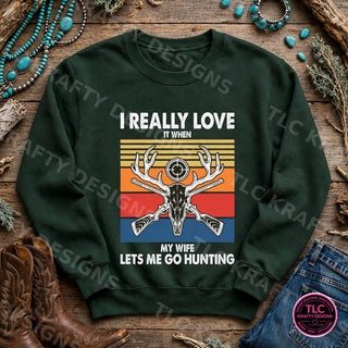 HUNT18 Gildan Crewneck Forest Green mockup