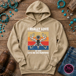 HUNT18 Gildan Hoodie Sand mockup
