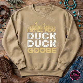 HUNT5 Gildan Crewneck Sand mockup