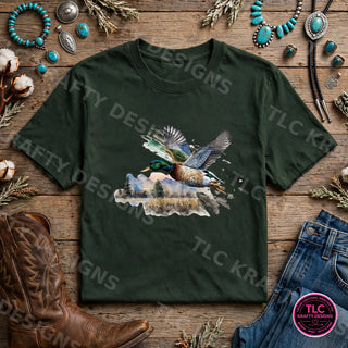 HUNT8 Comfort Colors Tee Forest mockup